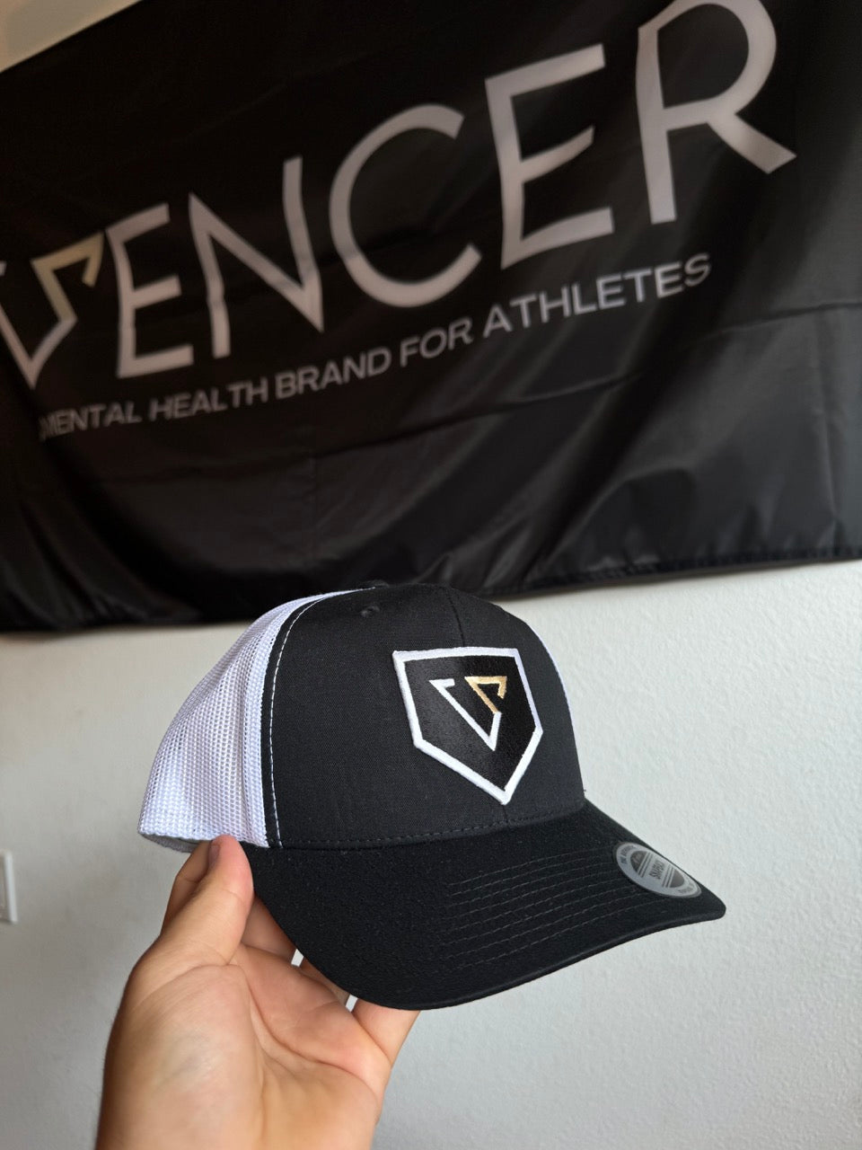 Vencer Retro Trucker Cap - 6 Panel