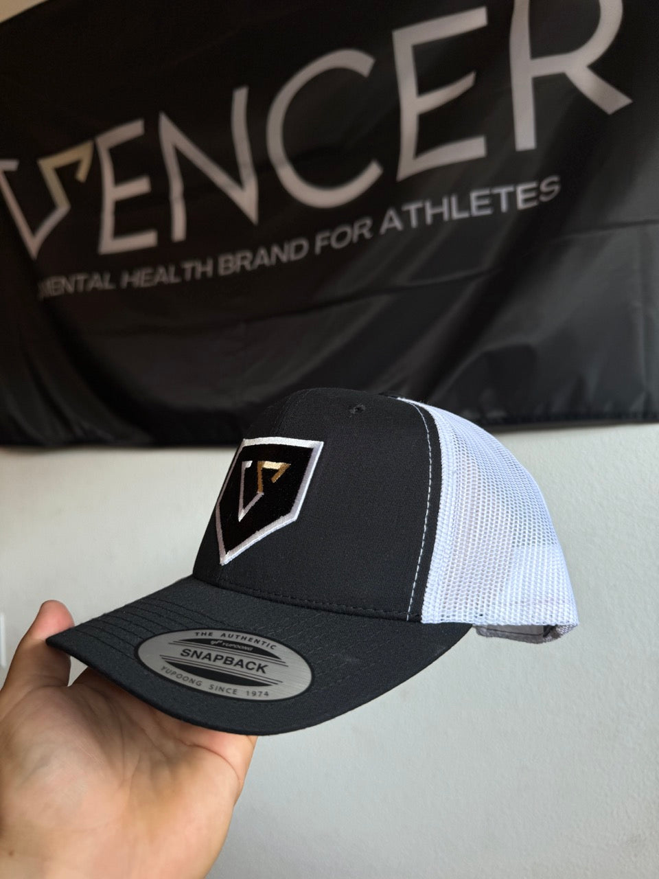 Vencer Retro Trucker Cap - 6 Panel